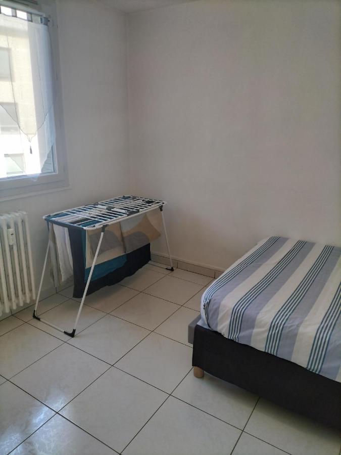 Joli Appartement Proche Metro ลียง ภายนอก รูปภาพ